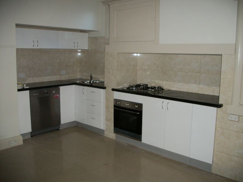 2/8 Griffiths Street, Caulfield South VIC 3162