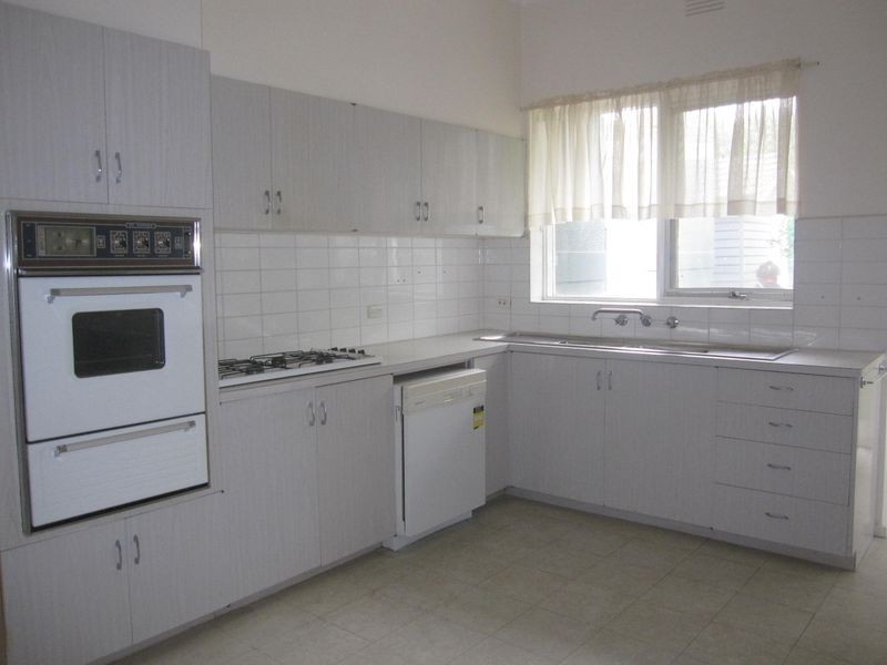 212 Orrong Road, St Kilda East VIC 3183