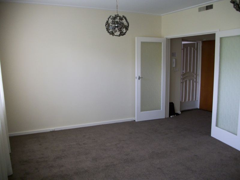 1/8 Nyora Street, Malvern East VIC 3145