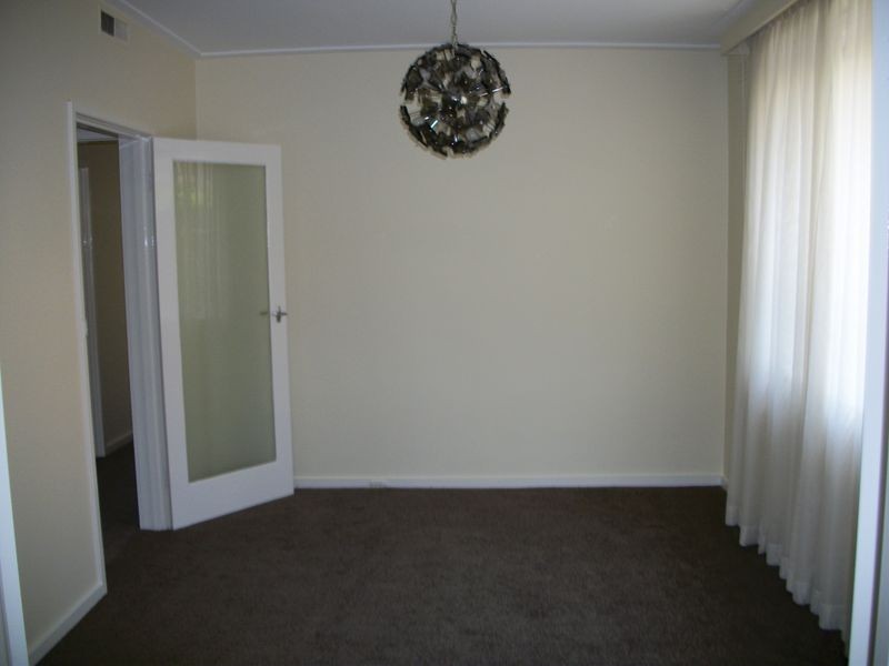 1/8 Nyora Street, Malvern East VIC 3145