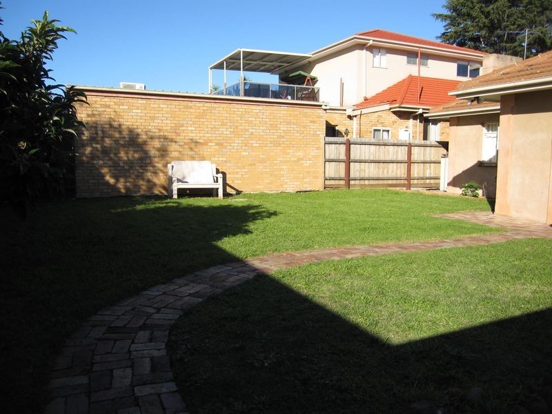 389 Bay Road, Cheltenham VIC 3192