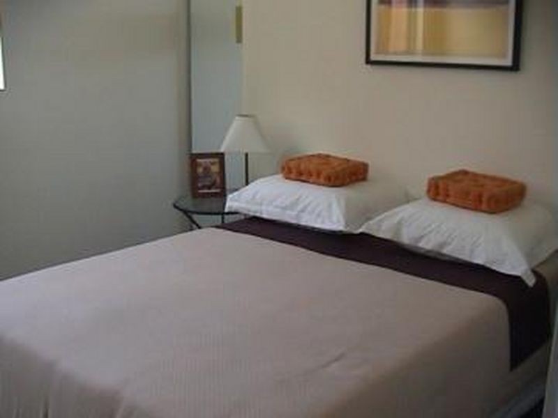 12/1-3 Carre Street, Elsternwick VIC 3185