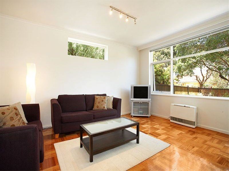 2/56 Narong Road, Caulfield North VIC 3161