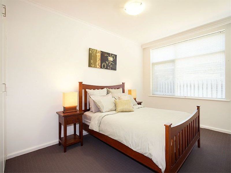 2/56 Narong Road, Caulfield North VIC 3161