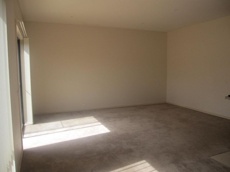 7/62 Andrew Street, Melton South VIC 3338