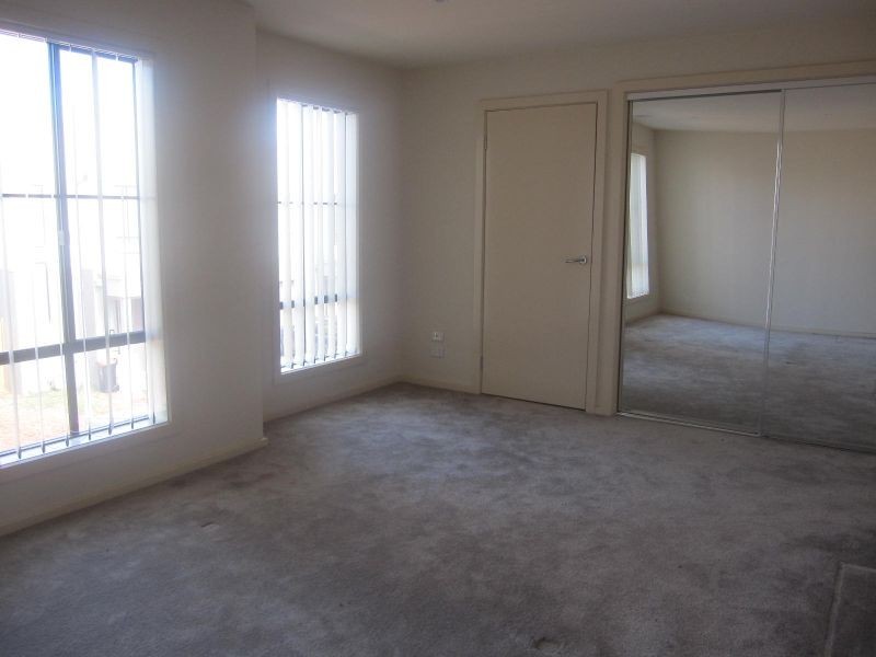 7/62 Andrew Street, Melton South VIC 3338