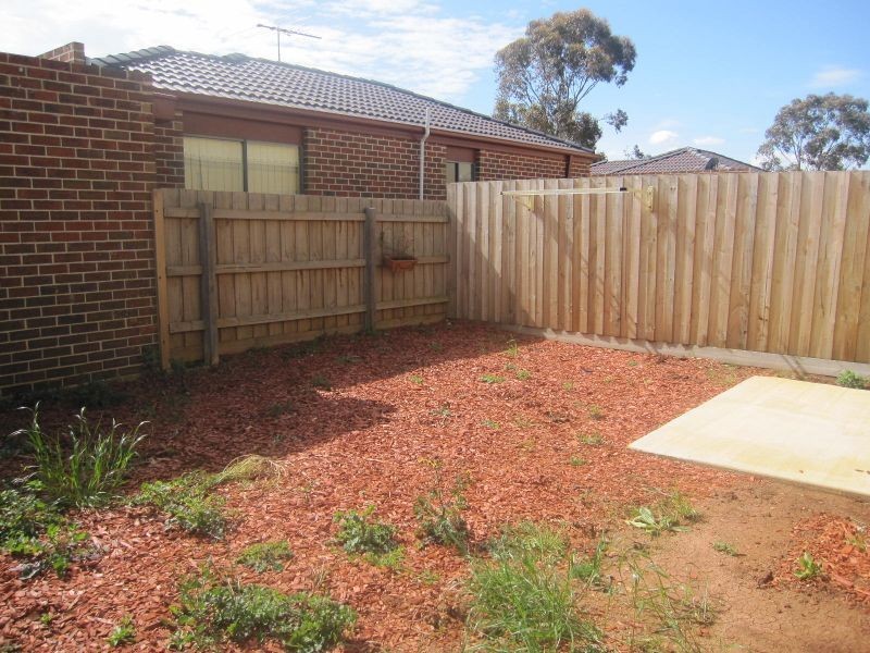 7/62 Andrew Street, Melton South VIC 3338