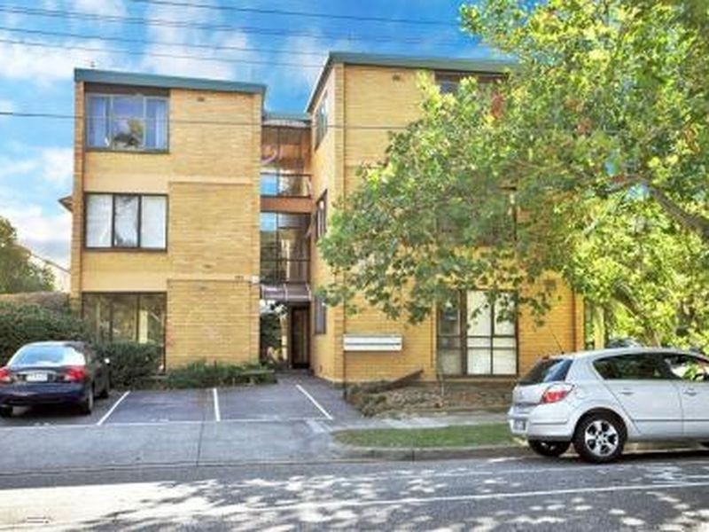 8/485 St Kilda Street, Elwood VIC 3184