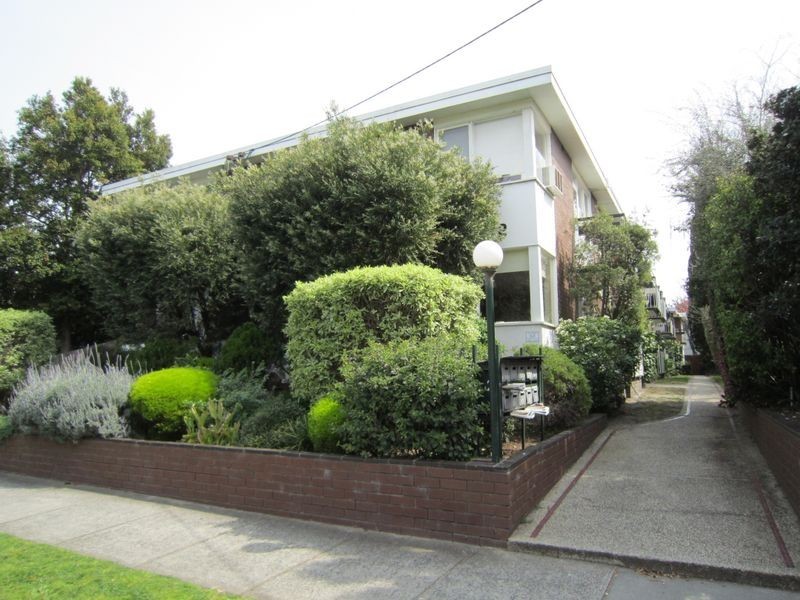 1/2 Victoria Street, Elsternwick VIC 3185