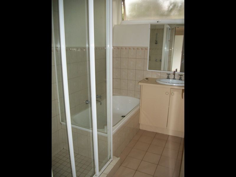 11/13 Lansdowne Road, St Kilda East VIC 3183