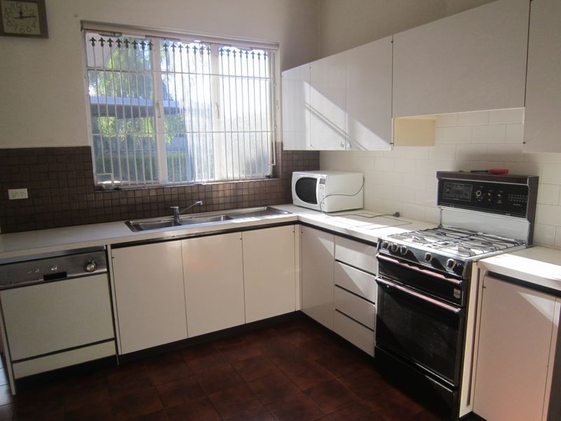 20 Orrong Crescent, Caulfield North VIC 3161