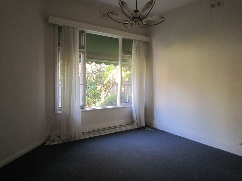 20 Orrong Crescent, Caulfield North VIC 3161