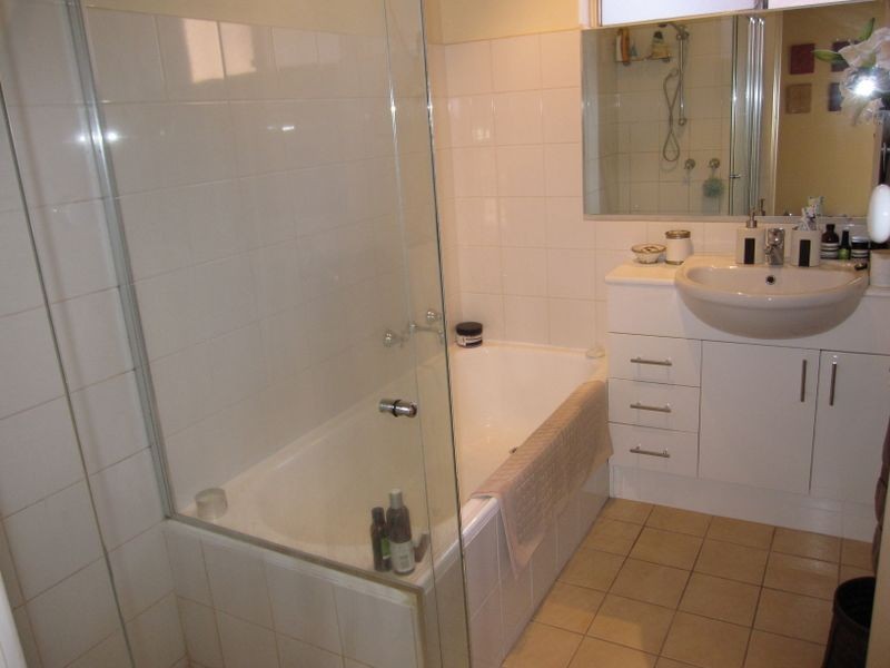 3/4 Bella Vista Road, Caulfield North VIC 3161