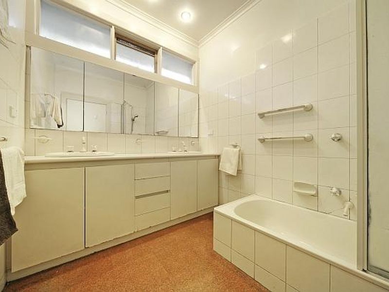 14 Wards Grove, Bentleigh VIC 3204