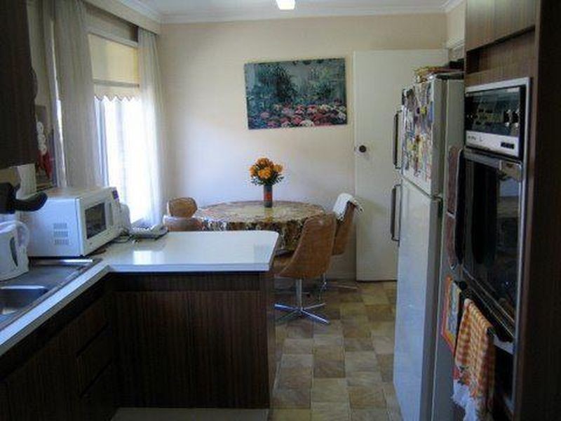 2/8 Wyuna Road, Caulfield North VIC 3161