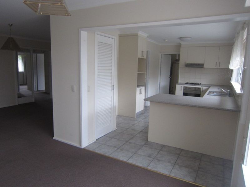 1 Crocus Crescent, Glen Waverley VIC 3150