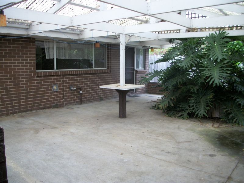 1 Crocus Crescent, Glen Waverley VIC 3150