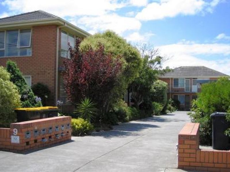 2/9 Waratah Avenue, Glen Huntly VIC 3163