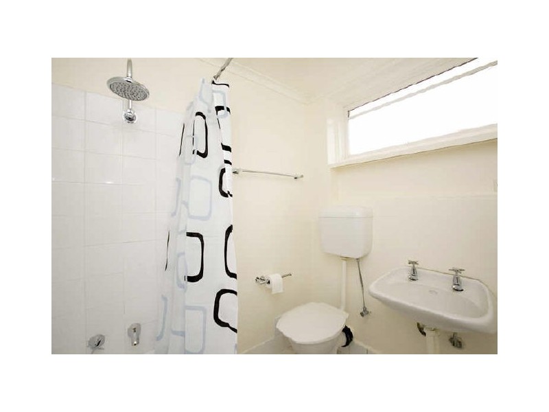 4/8 Robert Street, Elwood VIC 3184