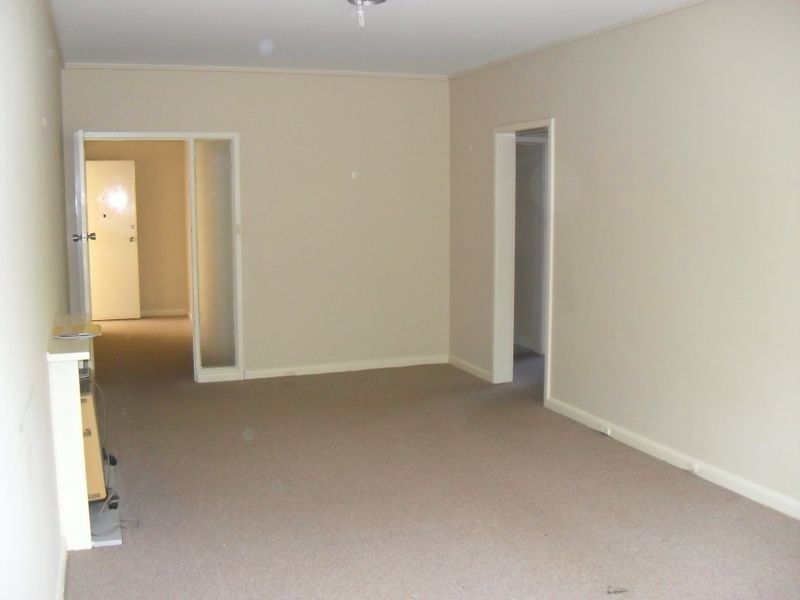 2/23 Fitzgibbon Crescent, Caulfield North VIC 3161