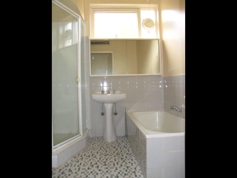 2/23 Fitzgibbon Crescent, Caulfield North VIC 3161