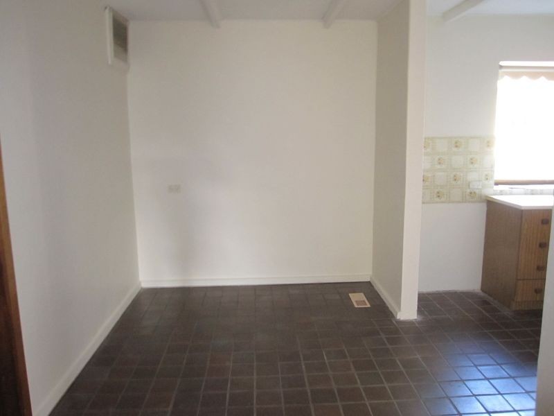 16 Ash Grove, Caulfield South VIC 3162