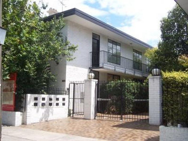 9/13 Crimea Street, St Kilda VIC 3182