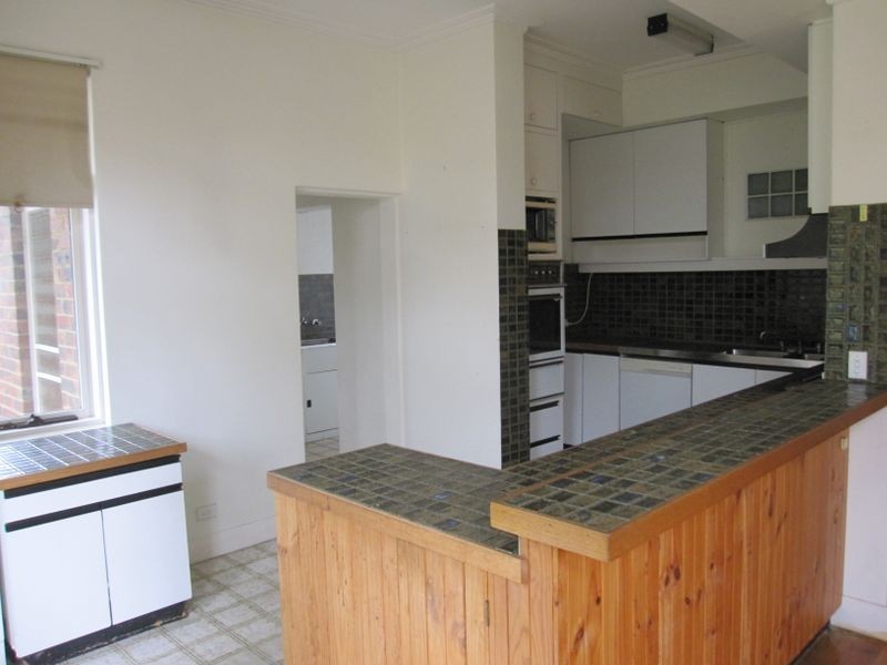 2 Findon Avenue, Caulfield North VIC 3161