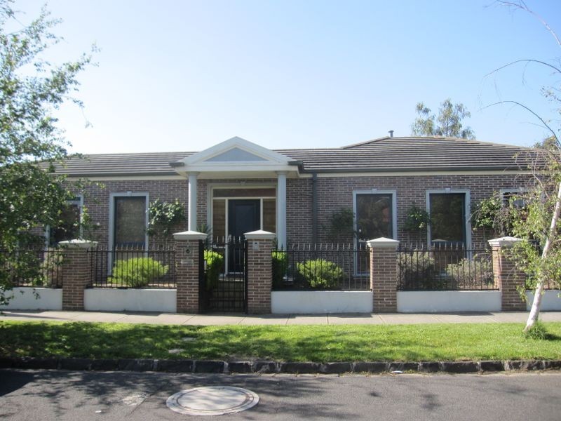 36 El Nido Grove, Carnegie VIC 3163
