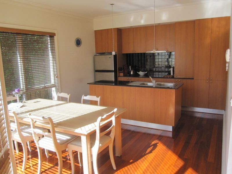 36 El Nido Grove, Carnegie VIC 3163