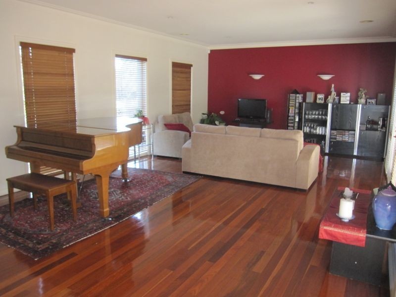 36 El Nido Grove, Carnegie VIC 3163