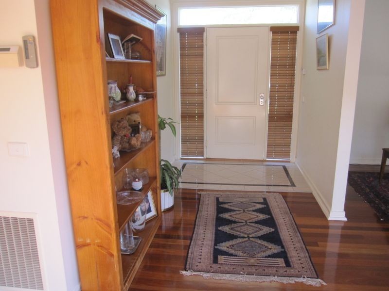 36 El Nido Grove, Carnegie VIC 3163