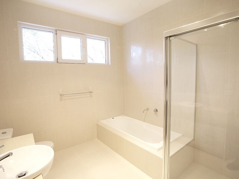 2/27 Leaburn Avenue, Caulfield North VIC 3161