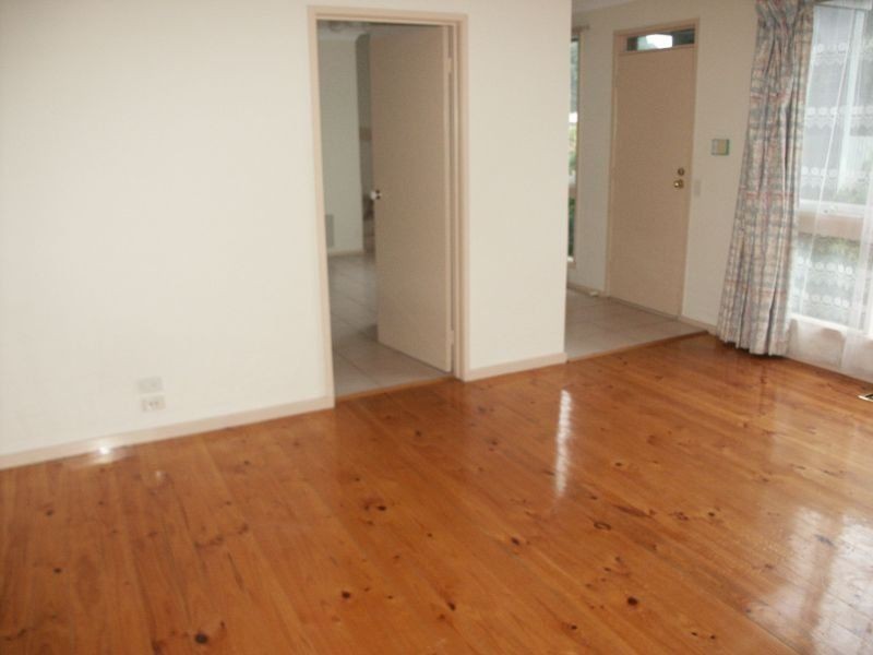 1/106 Oakleigh Road, Carnegie VIC 3163