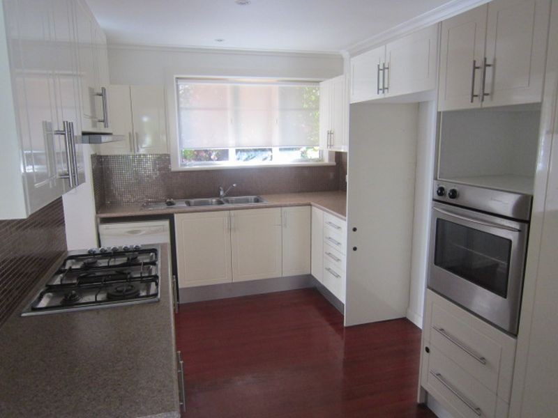 2 Highview Road, Bentleigh East VIC 3165