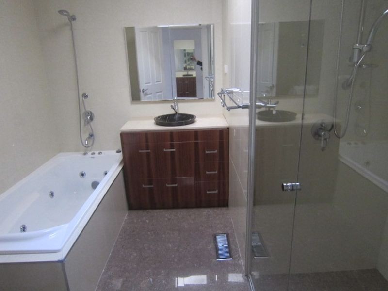 2 Highview Road, Bentleigh East VIC 3165