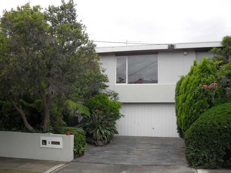 3 St Aubins Avenue, Caulfield North VIC 3161