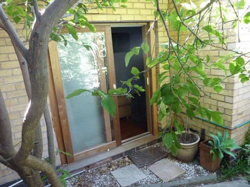 Front 95 North Road, Brighton VIC 3186