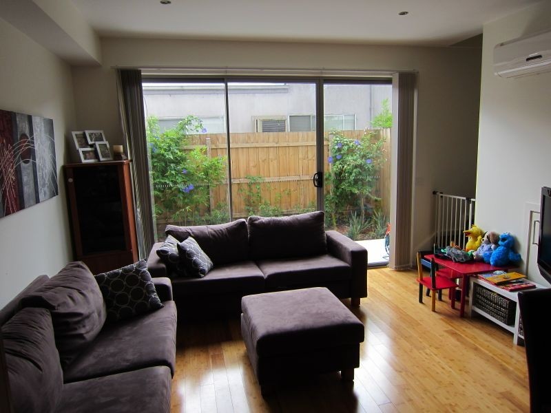 4/7 Maroona Road, Carnegie VIC 3163