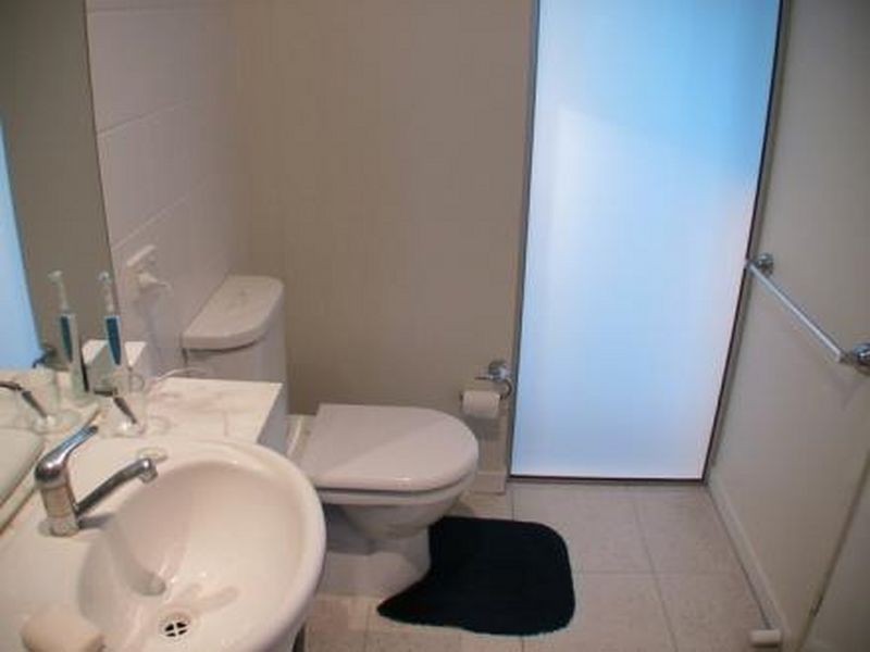 4/12 Wyuna Road, Caulfield North VIC 3161