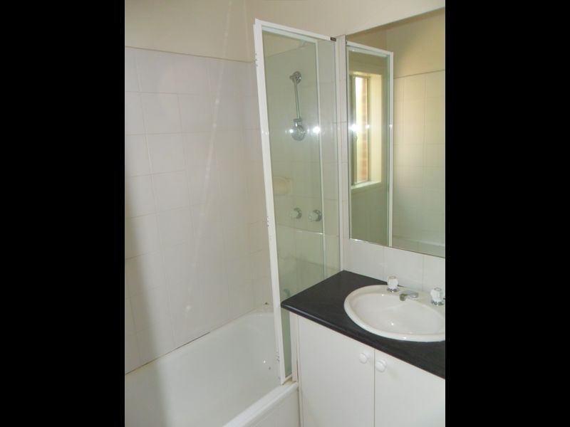 1/20 Buckingham Avenue, Bentleigh VIC 3204