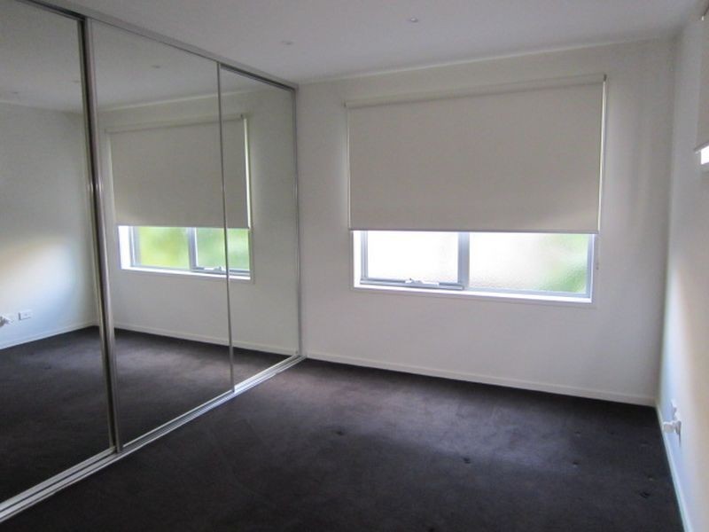 27/4a Lansdowne Road, St Kilda East VIC 3183