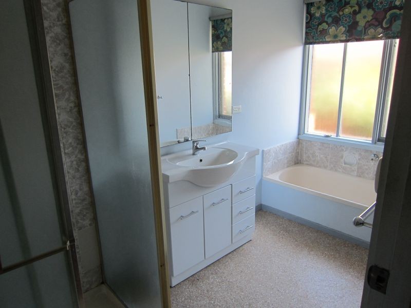 163 Centenary Avenue, Melton VIC 3337