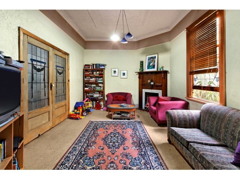 10 Foster Avenue, Glen Huntly VIC 3163