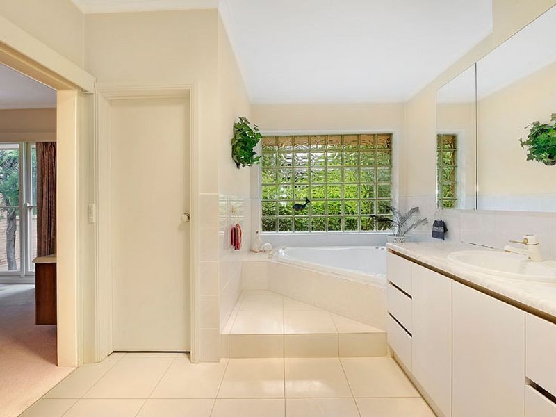 35 Balaclava Road, St Kilda East VIC 3183