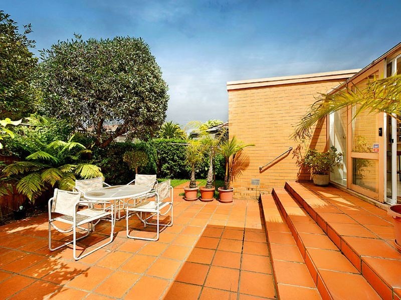 35 Balaclava Road, St Kilda East VIC 3183