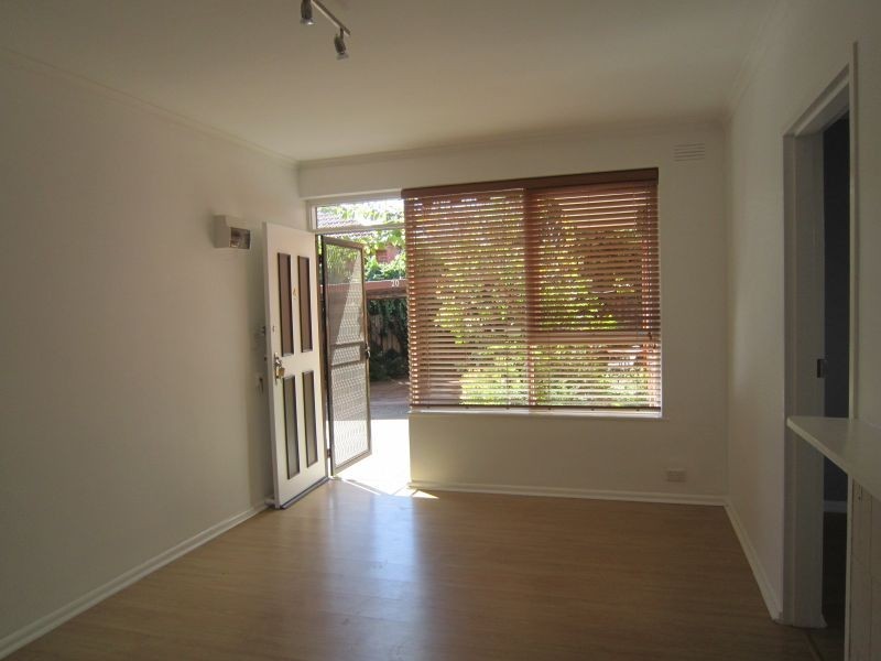 4/11 Shoobra Road, Elsternwick VIC 3185