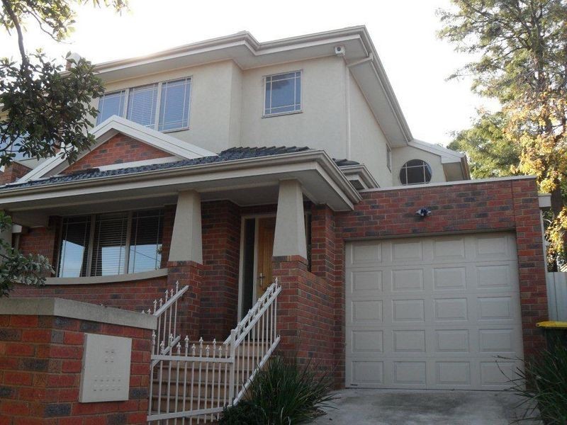 2 Aileen Avenue, Caulfield South VIC 3162