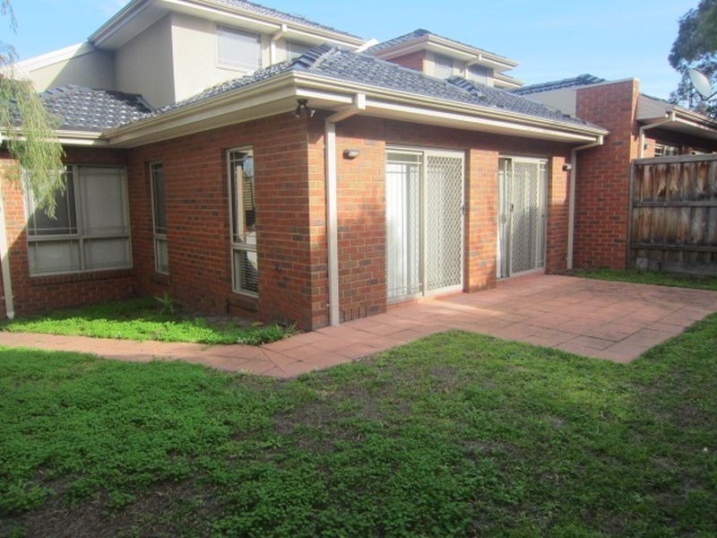 2 Aileen Avenue, Caulfield South VIC 3162