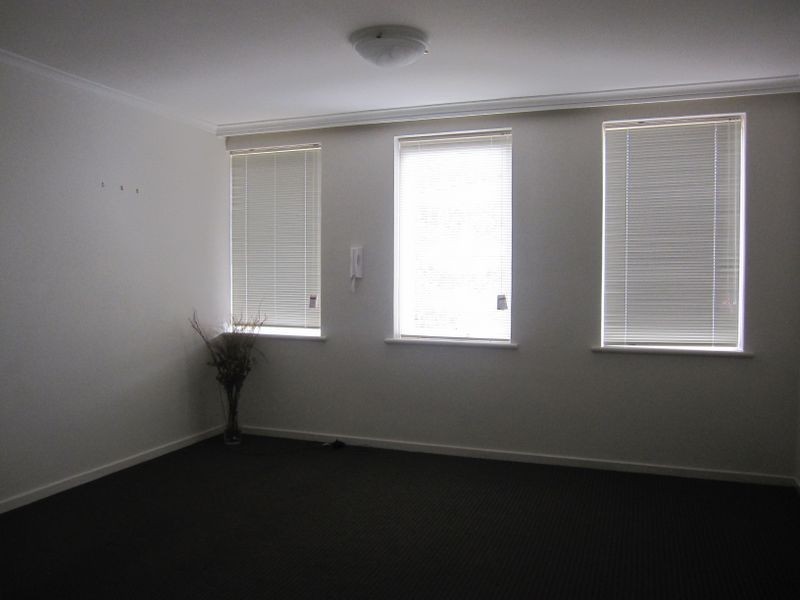 4/40 Sycamore Grove, St Kilda East VIC 3183